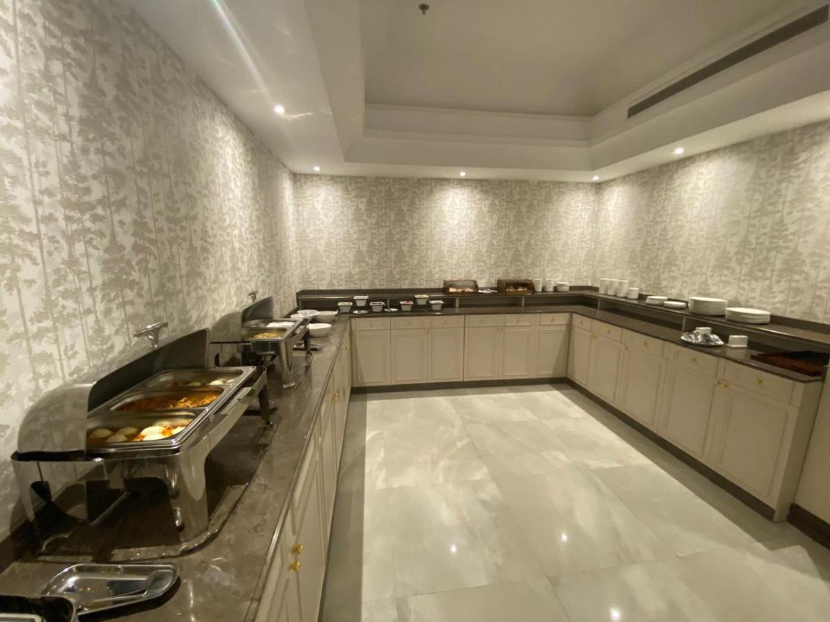 Temandra Hotel Jeddah Exterior photo